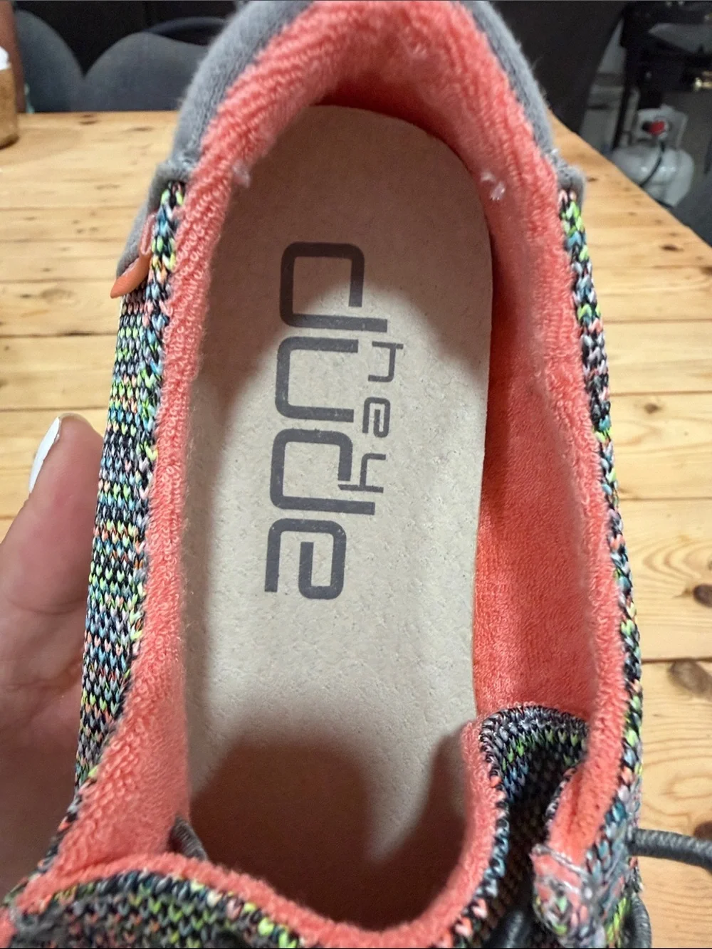 Hey Dude Kids Girls Sz Y1-L2 Multicolor Knit Sneakers with Coral Trim New